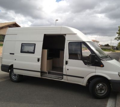 Coolvan – Camperización y alquiler de furgonetas camperizadas en Navarra